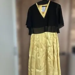 未使用に近い 黄色のドレス