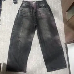 ブラックデニムパンツ