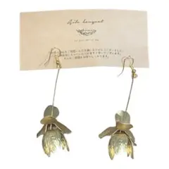 ピアス　ブライダル　フラワー　ゴールド　結婚式　揺れる