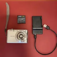CASIO EXILIM 10.1メガピクセル デジタルカメラ EX-Z1050のサムネイル