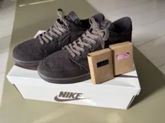 Travis Scott × Nike Air Jordan 1 Low