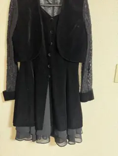 黒のベルベットドレス レース袖付き
