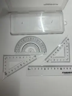 三角定規・分度器・定規セット　ケース付き