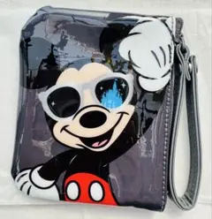 【大人気！】東京ディズニーリゾート Tシャツ柄ポーチ　ミッキー