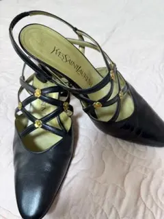 Yves Saint Laurent レザー パンプス フラワー装飾のサムネイル