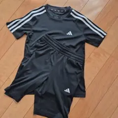 adidas ブラック Tシャツ ショートパンツ セット