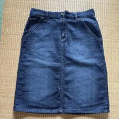 earthのダークデニム タイトスカート スリット入り　サイズM