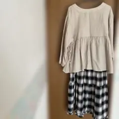 長袖アウターとスカートのセット