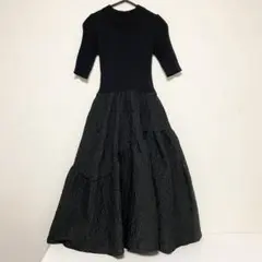 黒ニットワンピース