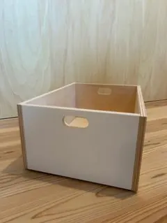 極美品 MOHEIM LINDEN BOX White M