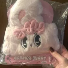 新品　美品　ESTHER BUNNY ピンク ヘアバンド