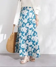 タグ付き新品　フラワープリントジャガードスカート