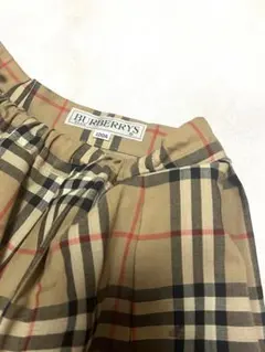 く*ま様 Burberry スカート　子供服
