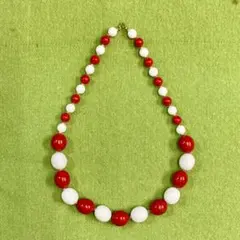Vintage ルーサイト ビーズ ネックレス 赤白 60cm レトロ USAのサムネイル