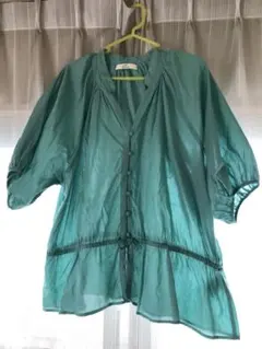 オーバーブラウス2枚（グリーンとチェック）