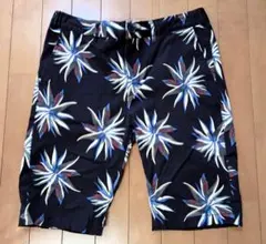【週末セール】AZUL ボタニカル柄 ショートパンツ Lサイズのサムネイル