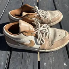 NIKE AIR JORDAN 1 LOW エアジョーダン1 ロー ベージュ