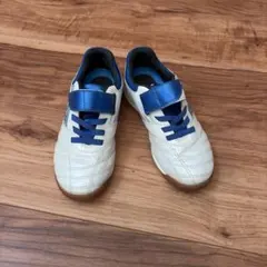 19センチ　Umbro フットサルシューズ ホワイト/ブルー