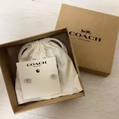 COACH スカルプテッドCスタッドピアスのサムネイル