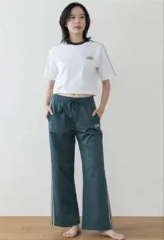 週末限定お値下げ【SUKALA】ラインクロップドTee