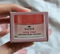 ニュクス NUXE リップクリームのサムネイル