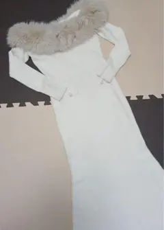 ダーリッチ　ファー付きアイボリーニットロングワンピース　F