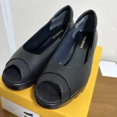 【美品】ヒルズアヴェニュー オープントゥ パンプス ラメ ブラック 24.0cmのサムネイル