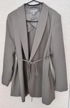 H&M テーラードジャケット グレー ベルト付きのサムネイル