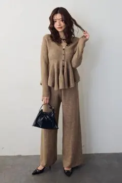 【美品】正規品　frene 美ラインペプラムニットセットアップ