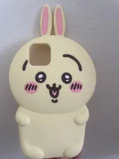 ちいかわ うさぎ iPhone 12/12 Pro ケースのサムネイル