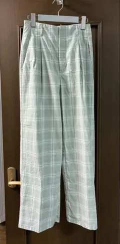 gu チェック柄ストレートパンツ