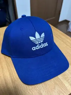 adidas ブルー　ネイビー　ベースボールキャップ
