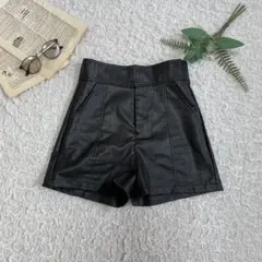 GRL ブラック ショートパンツ ハイウェスト レザータッチ