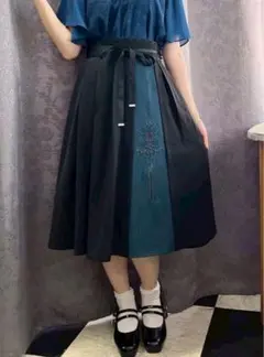 【axes femme アクシーズファム】　リボン付　チャイナ風刺繍スカート