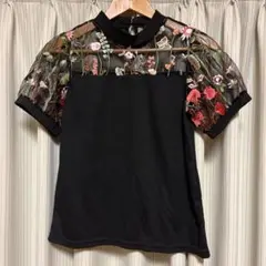 黒　刺繍半袖トップス
