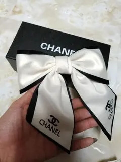 CHANEL リボンヘアアクセサリー　バレッタ 未使用自宅保管　美品　バレッタ