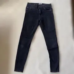 Bershka BSKGIRL スキニーデニム ブラックのサムネイル