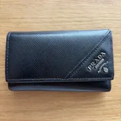 PRADA サフィアーノレザー 6連キーケース ブラックのサムネイル