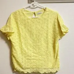 【美品】earth music&ecology 刺繍入りイエロートップスFサイズ