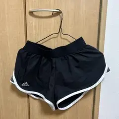 adidas 黒 ショートパンツ
