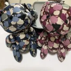 ハローキティ ×リバティ コラボ　テディベアマスコットストラップ　２つセット