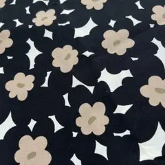 大人気の北欧デザイン！綿麻生地 花柄 黒地 ベージュと白