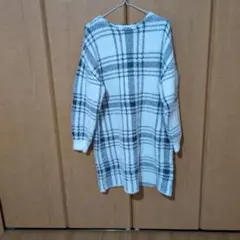 ホワイト・ブラック チェック柄 長袖ロングニット