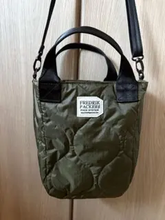 FREDRIK PACKERS キルティングショルダーバッグ