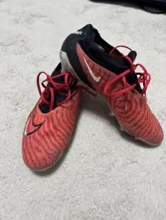 ナイキ サッカースパイク ファントムGX 赤 支給品 - メルカリ