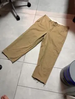 ユニクロ　ストレートチノ／リラックスフィット チノパン ベージュ 100