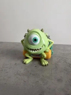 モンスターズインク　マイク　ユニバグッズ