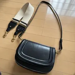 ZARA ショルダーバッグのサムネイル