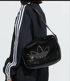 12/20までの出品　adidas ブラック ショルダーバッグ
