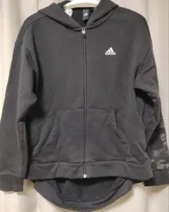 adidas ブラック フルジップパーカー